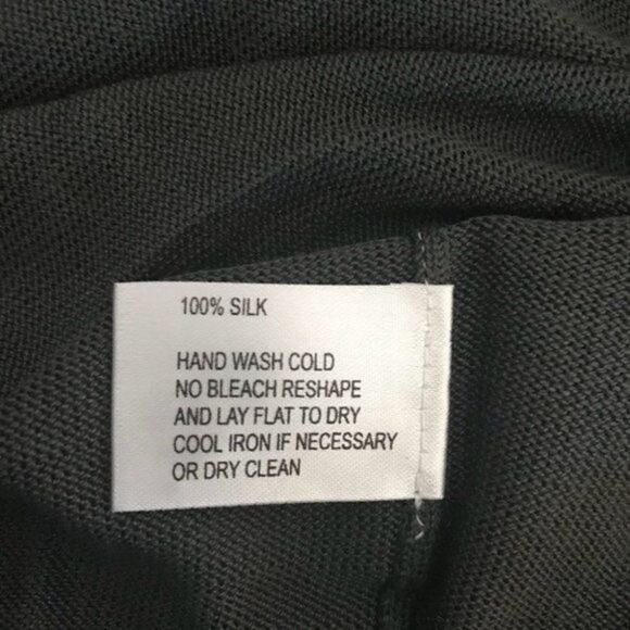 NWOT. Cullen lightweight sweater. 100% Silk. - Picture 7 of 7